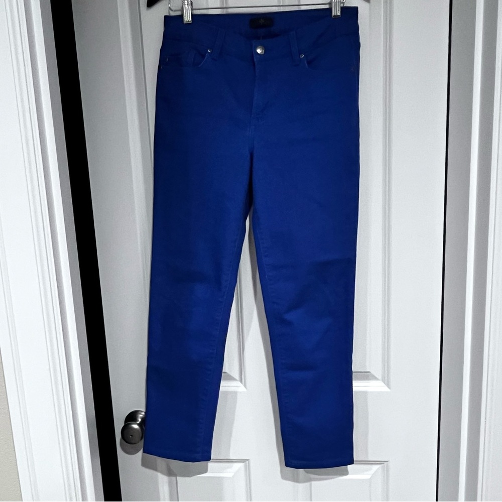 NYDJ women’s jeans, size 6, bright blue EUC